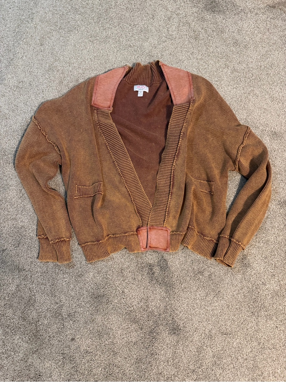 Vintage-Inspired Brown Knit Cardigan